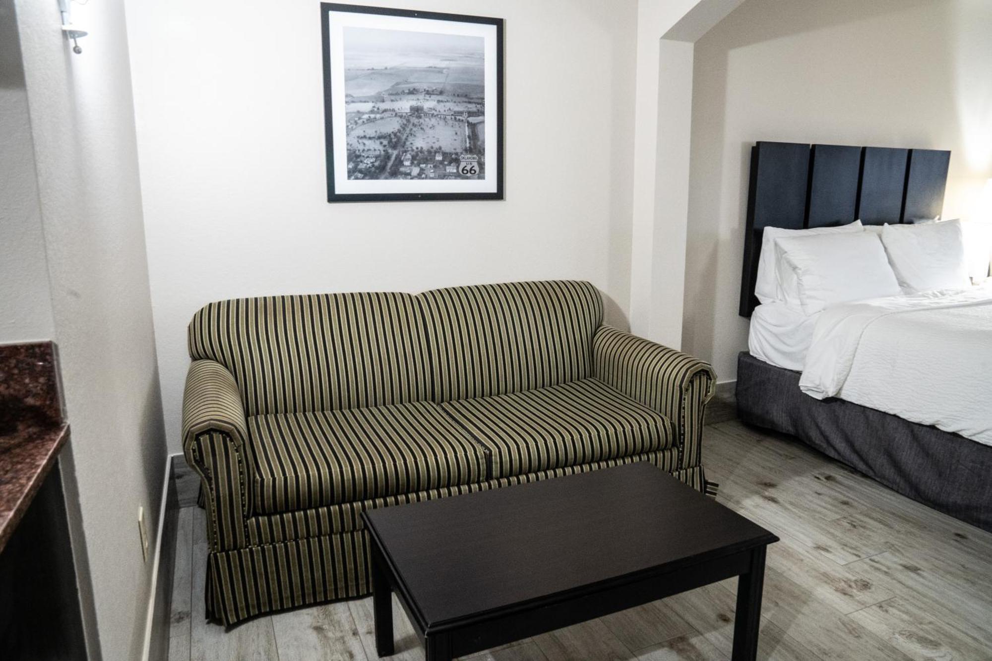 Lucille'S Hotel Weatherford Экстерьер фото